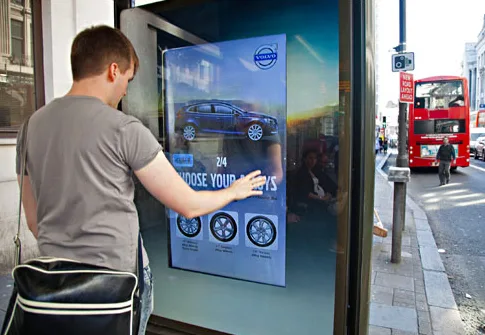 Digital Signage & Advertising display — view 2