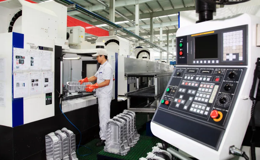 Industrial Automation & HMI display — view 2